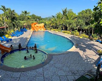 Relaxing Garden Resort - Lemery - Bar