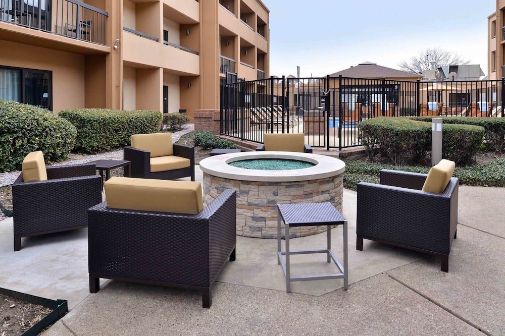 Courtyard by Marriott Dallas Northwest - דאלאס - פטיו