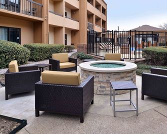 Courtyard by Marriott Dallas Northwest - Dallas - Patio