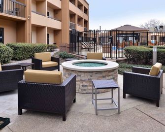 Courtyard by Marriott Dallas Northwest - דאלאס - פטיו