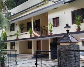 Kadaplackal residency - Pala - Building