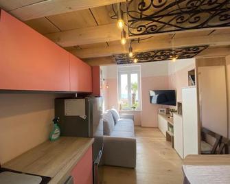 Studio Mo - Opatija - Huiskamer