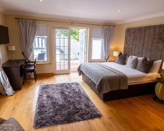 Pine Trees Hotel - Pitlochry - Bedroom