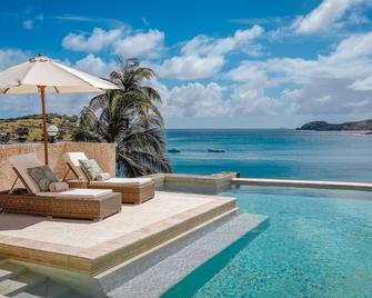 Bequia Beach Hotel Luxury Resort & Spa - Port Elizabeth - Piscine