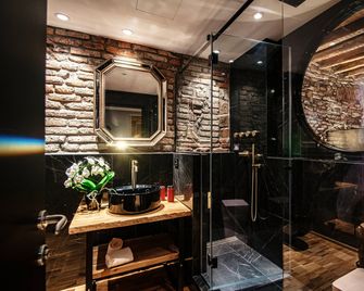 Vitrum - Como Luxury Suites - Como