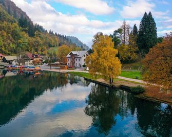Hotel Starkl - Heritage & Unique - Bled - Näkymät ulkona