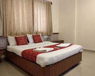 Hotel Sai Grand Castle Inn - שירדי