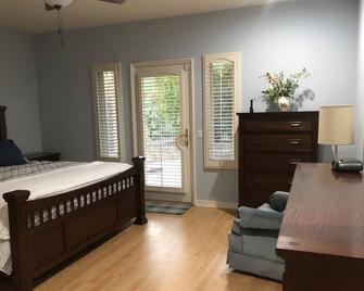 La Cresta guest house with mountain views - Murrieta - Bedroom