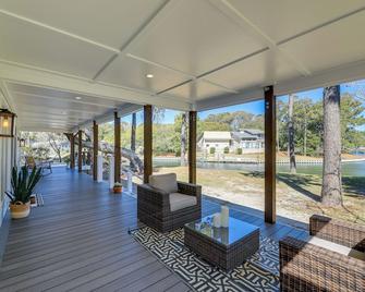 Waterfront Pine Knoll Shores Gem with Boat Dock - Pine Knoll Shores - Patio