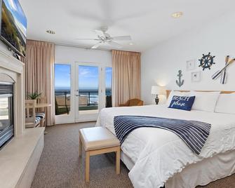 Beach House Inn & Suites - Pismo Beach - Bedroom