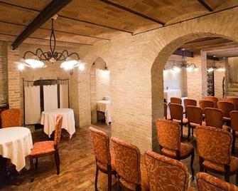 Castello Montegiove - Fano - Restaurant
