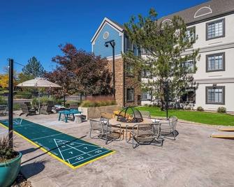 Best Value, Quality Stay! w/ Pool, Near Saint Thomas More Park and Open Space! - Lone Tree - Veranda