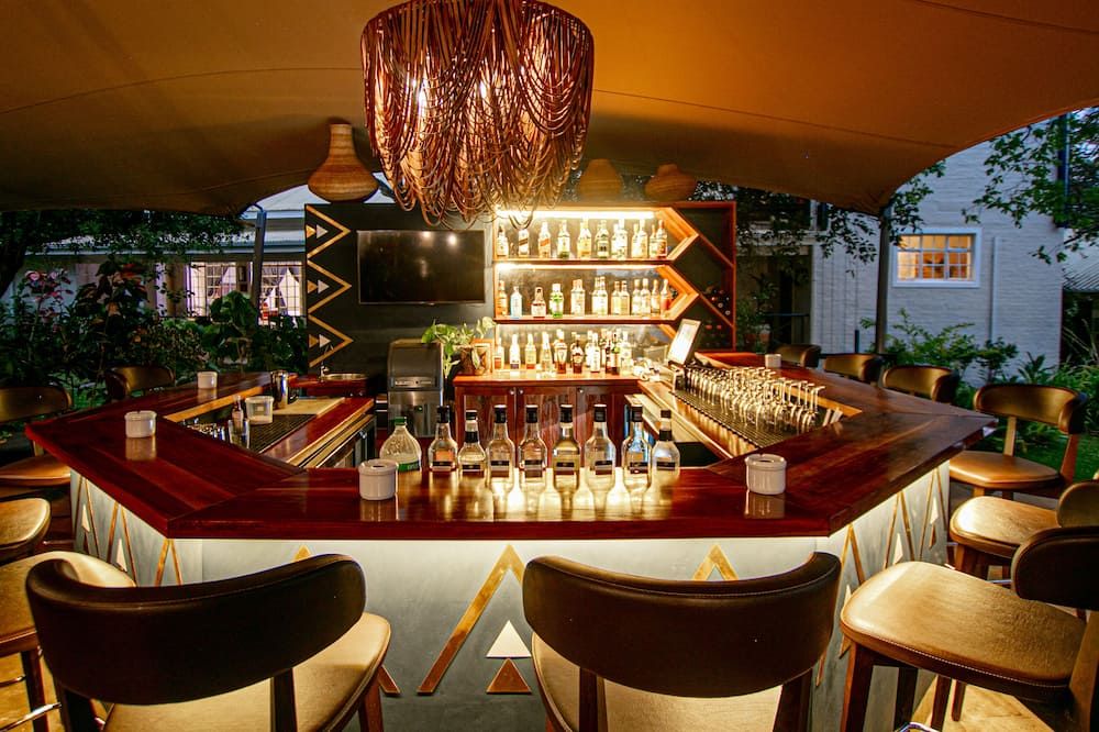 شونجوي لوك أوت - شلالات فيكتوريا - بار