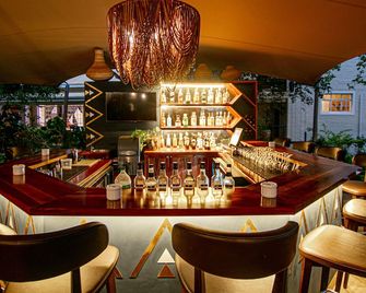 شونجوي لوك أوت - شلالات فيكتوريا - بار