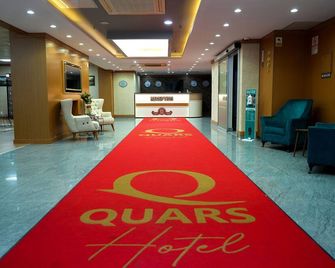 Quars Garden Hotel - Düzce - Salónek