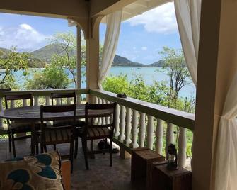Sea Front Villa - Carriacou - Balcony