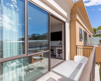 Palazzo Motor Lodge - Nelson, Yeni Zelanda - Balkon