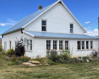 Buff Pass Getaway, and reindeer ranch - Walden - Edificio