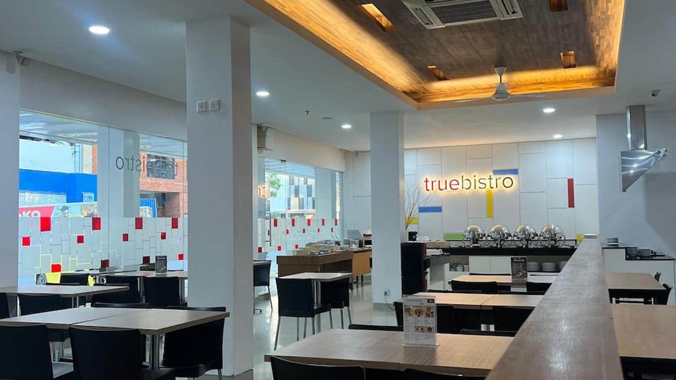Alltrue Lite Hotel Nagoya Hill Batam