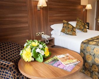 Adair Arms Hotel - Ballymena - Bedroom