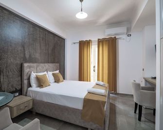 Grace Corner - Saranda