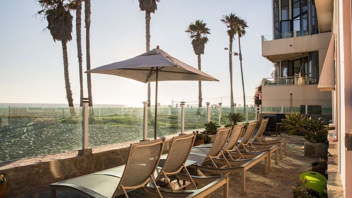 Venice on the Beach Hotel