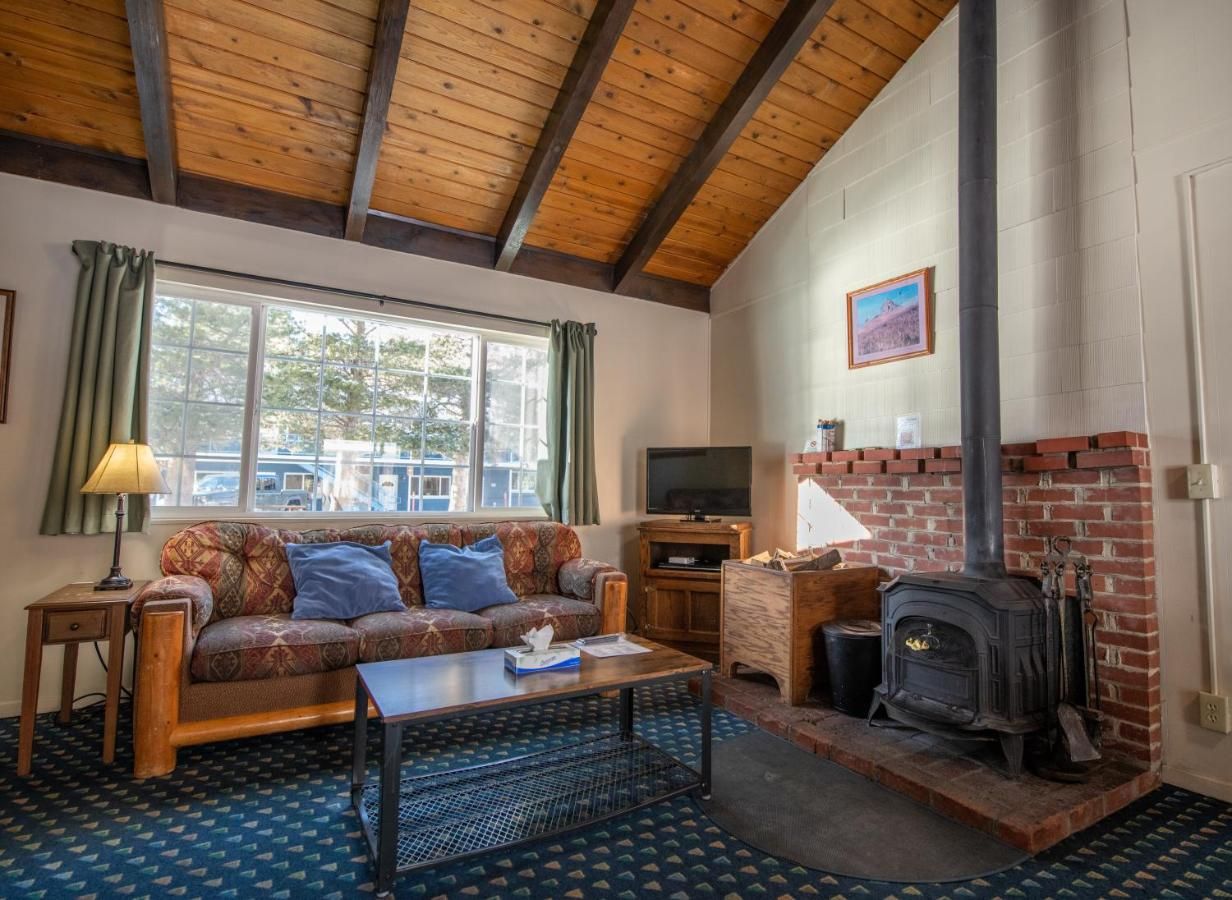 Gull Lake Lodge
