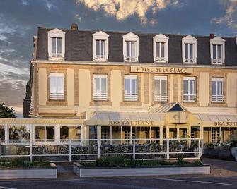 Hôtel De La Plage - Courseulles-sur-Mer - Building
