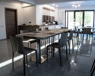 Pensiunea Negoiu - Porumbacu de Sus - Dining room