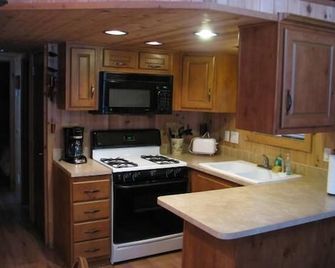 Cedar Pines Resort - סאות' לייק טאהו - מטבח