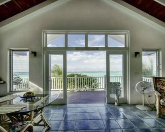Passionate Pelican: Private Oceanfront Cottage - Clarence Town
