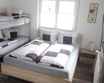 Ferienwohnungen Busch`s Gästehaus - Rust - Bedroom
