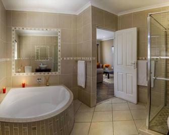 Lalapanzi Guest Lodge - Port Elizabeth