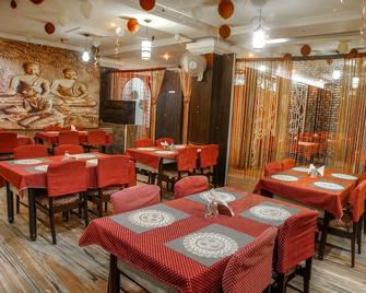 Hotel Amaravathi - גונטור - מסעדה