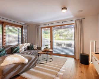 Appartement Sonnen-Chalet mit großzügiger Terrasse - Kirchberg in Tirol - Pokój dzienny