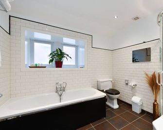 The Townhouse - Ayr - Bad