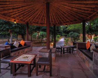 The Pugmark, A Wildlife Resort - Sawāi Mādhopur - Βεράντα
