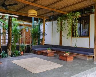 Dream Surf House Santa Teresa (Playa Hermosa) - Manzanillo - Innenhof