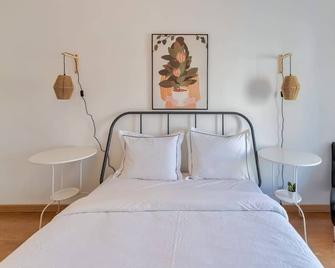 Charroque - Setúbal - Habitación