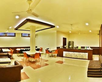 Hotel Sapphire Opposite Golden Temple - Amritsar - Restaurante