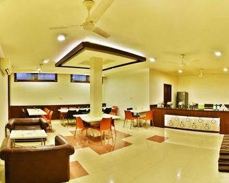 Hotel Sapphire Opposite Golden Temple - Amritsar - Restaurant