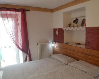 Residence Arvinei - Malesco - Camera da letto