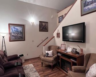 Heidens Hideaway. Private Community. 30 Min To Durango/Vallecitop - Bayfield - Living room