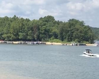 Relaxing-Cozy Water Front Rv Lot Overlooking The Tennessee River - Kentucky Lake - Clifton - Playa