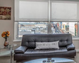 Heaven on Washington Fully Furnished Apartments - Washington, D.C. - Living room