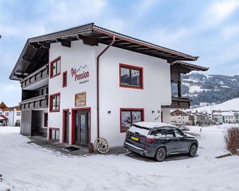 Triple room, shower, WC, balcony - Au Pension - Söll - Building