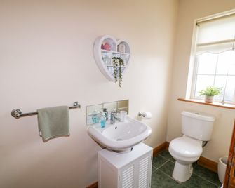 Willow Tree Farm House - Newry