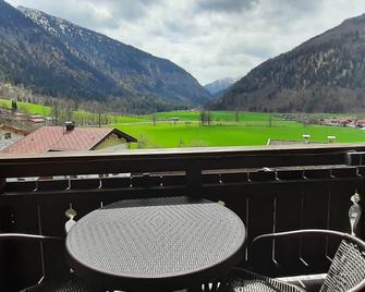 Lush apartment in Bayrischzell with 2 saunas - Bayrischzell - Balkon