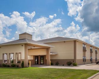 Baymont by Wyndham Morton - Morton - Building