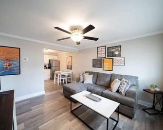 Ov Mosaic Suites - Serene - Norfolk - Pokój dzienny